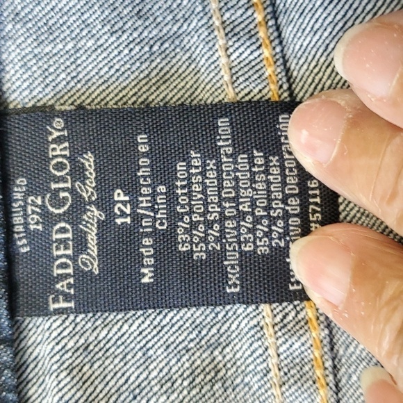 FADED GLORY,  women's blue jeans. Straight leg size 12. Very good used condition - Picture 8 of 9